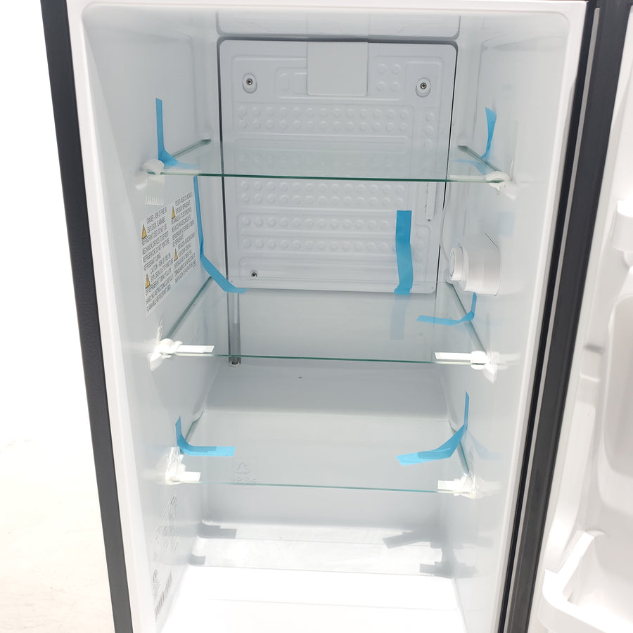 18.7 in. Silver ENERGY STAR Hisense 4.4 cu. ft. Mini Fridge with 2L Beverage Storage - Scratch & Dent - Minor