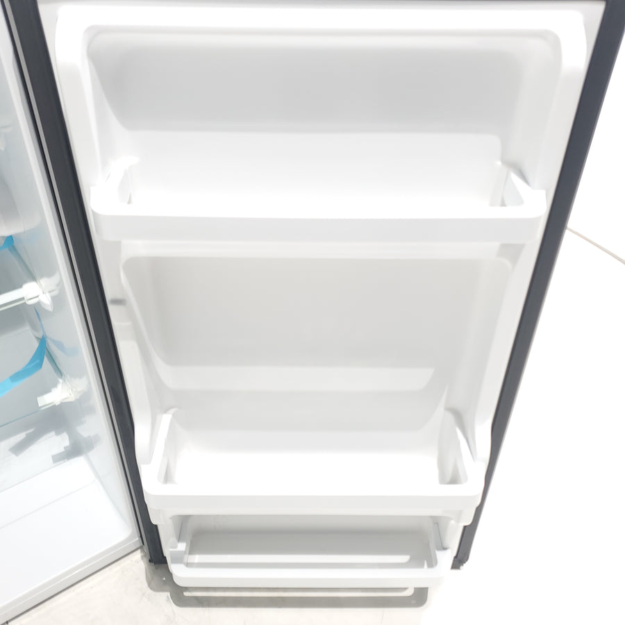 18.7 in. Silver ENERGY STAR Hisense 4.4 cu. ft. Mini Fridge with 2L Beverage Storage - Scratch & Dent - Minor
