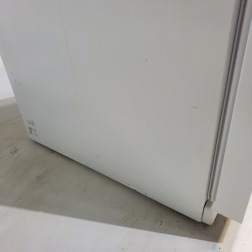 Pictures of White Kenmore 13.9 cu. ft. Top Freezer Refrigerator with Reversible Hinges - Certified Refurbished - Neu Appliance Outlet - Discount Appliance Outlet in Austin, Tx