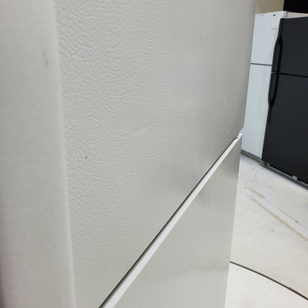 Pictures of White Kenmore 13.9 cu. ft. Top Freezer Refrigerator with Reversible Hinges - Certified Refurbished - Neu Appliance Outlet - Discount Appliance Outlet in Austin, Tx