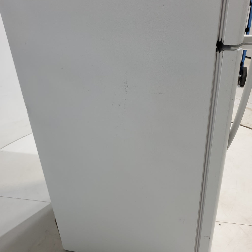 Pictures of 30 in. Wide White Frigidaire 20.4 cu. ft. Top Freezer Refrigerator with Reversible Doors - Certified Refurbished - Neu Appliance Outlet - Discount Appliance Outlet in Austin, Tx