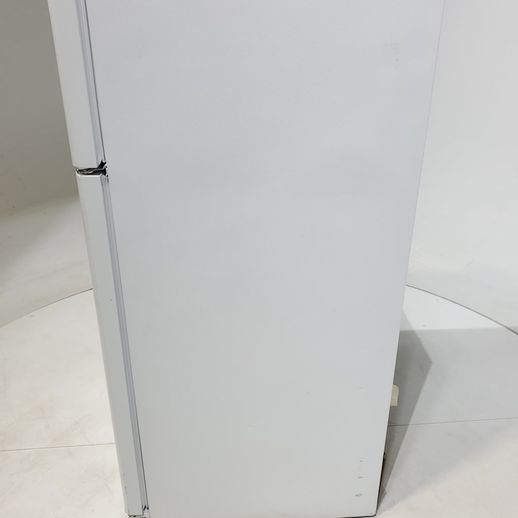 Pictures of 30 in. Wide White Frigidaire 20.4 cu. ft. Top Freezer Refrigerator with Reversible Doors - Certified Refurbished - Neu Appliance Outlet - Discount Appliance Outlet in Austin, Tx