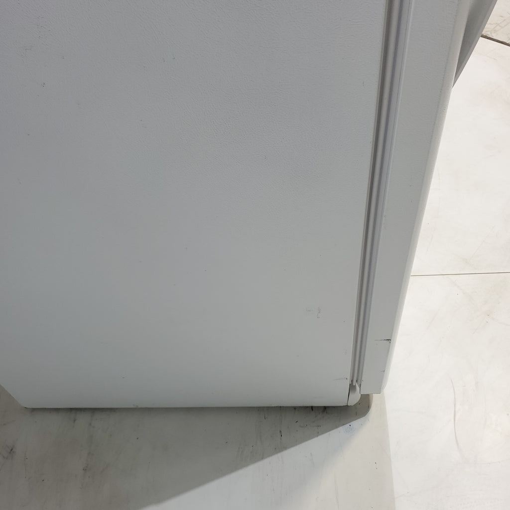 Pictures of 30 in. Wide White Frigidaire 20.4 cu. ft. Top Freezer Refrigerator with Reversible Doors - Certified Refurbished - Neu Appliance Outlet - Discount Appliance Outlet in Austin, Tx