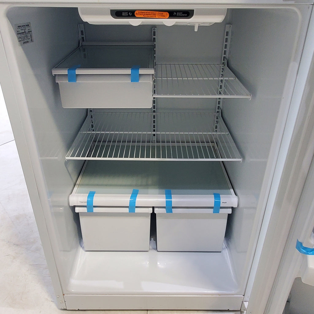 Pictures of White GE 18 cu. ft. Top Freezer Refrigerator with Reversible Hinges - Certified Refurbished - Neu Appliance Outlet - Discount Appliance Outlet in Austin, Tx