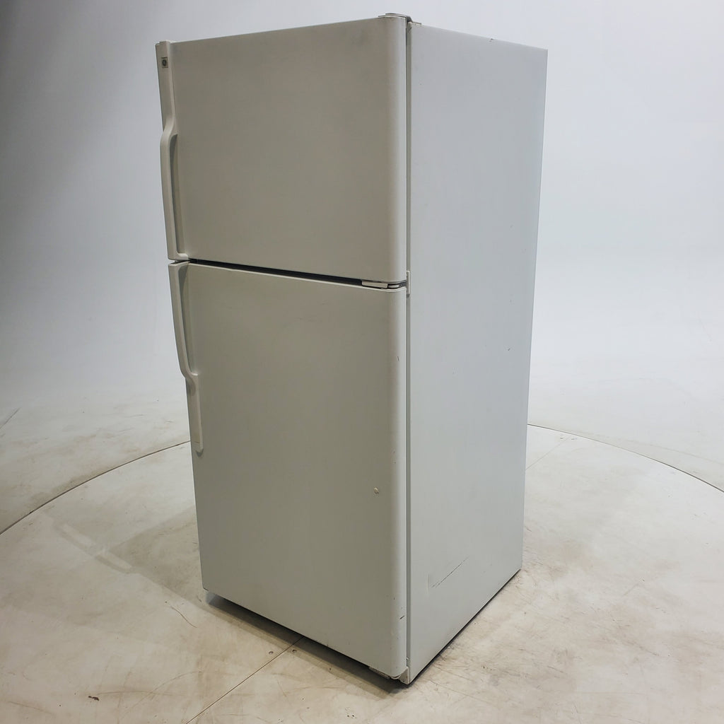 Pictures of White GE 18 cu. ft. Top Freezer Refrigerator with Reversible Hinges - Certified Refurbished - Neu Appliance Outlet - Discount Appliance Outlet in Austin, Tx