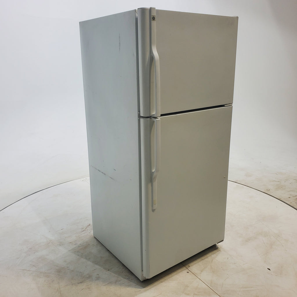 Pictures of White GE 18 cu. ft. Top Freezer Refrigerator with Reversible Hinges - Certified Refurbished - Neu Appliance Outlet - Discount Appliance Outlet in Austin, Tx