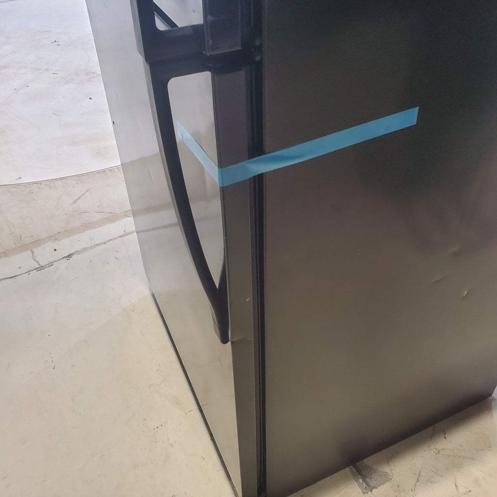 Pictures of 33 in. Wide Black Whirlpool 20.5 cu. ft. Top Freezer Refrigerator with Icemaker - Certified Refurbished - Neu Appliance Outlet - Discount Appliance Outlet in Austin, Tx