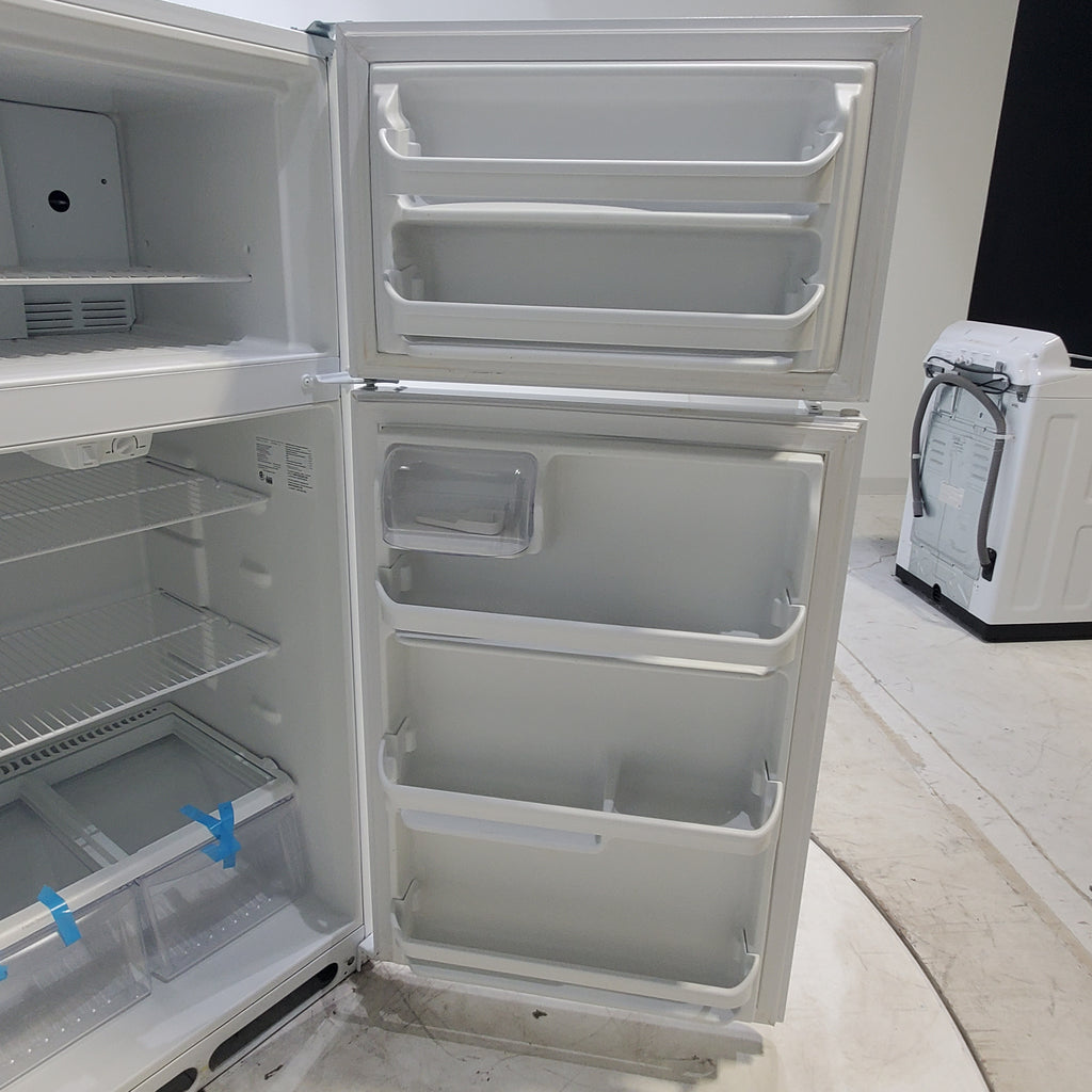 Pictures of White Frigidaire 18 cu ft. Top Freezer Refrigerator with Ready Select Controls - Certified Refurbished - Neu Appliance Outlet - Discount Appliance Outlet in Austin, Tx