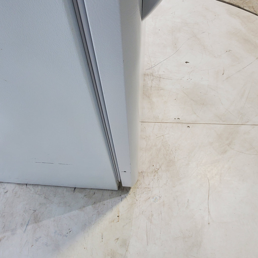 Pictures of White Frigidaire 18 cu ft. Top Freezer Refrigerator with Ready Select Controls - Certified Refurbished - Neu Appliance Outlet - Discount Appliance Outlet in Austin, Tx