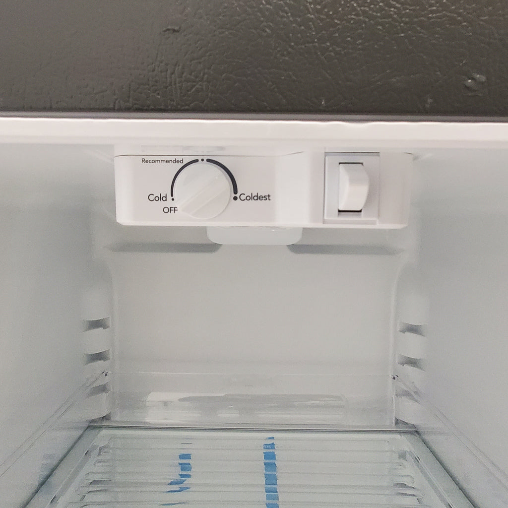 Pictures of Stainless Steel Frigidaire 20 cu. ft. Top Freezer Refrigerator with Icemaker - Scratch & Dent - Moderate - Neu Appliance Outlet - Discount Appliance Outlet in Austin, Tx