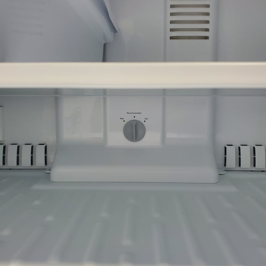 30 in. Wide White Whirlpool 18.2 cu. ft. Top Freezer Refrigerator with Icemaker - Certified Refurbished