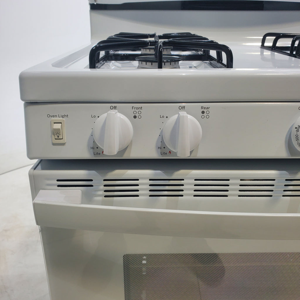 Pictures of White GE 4.8 cu. ft. Freestanding 4 Burner Gas Range with Front Control - Scratch & Dent - Moderate - Neu Appliance Outlet - Discount Appliance Outlet in Austin, Tx