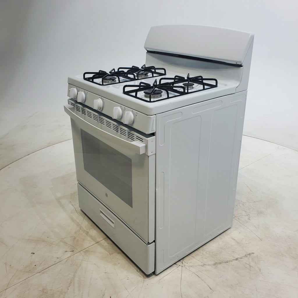 Pictures of White GE 4.8 cu. ft. Freestanding 4 Burner Gas Range with Front Control - Scratch & Dent - Moderate - Neu Appliance Outlet - Discount Appliance Outlet in Austin, Tx