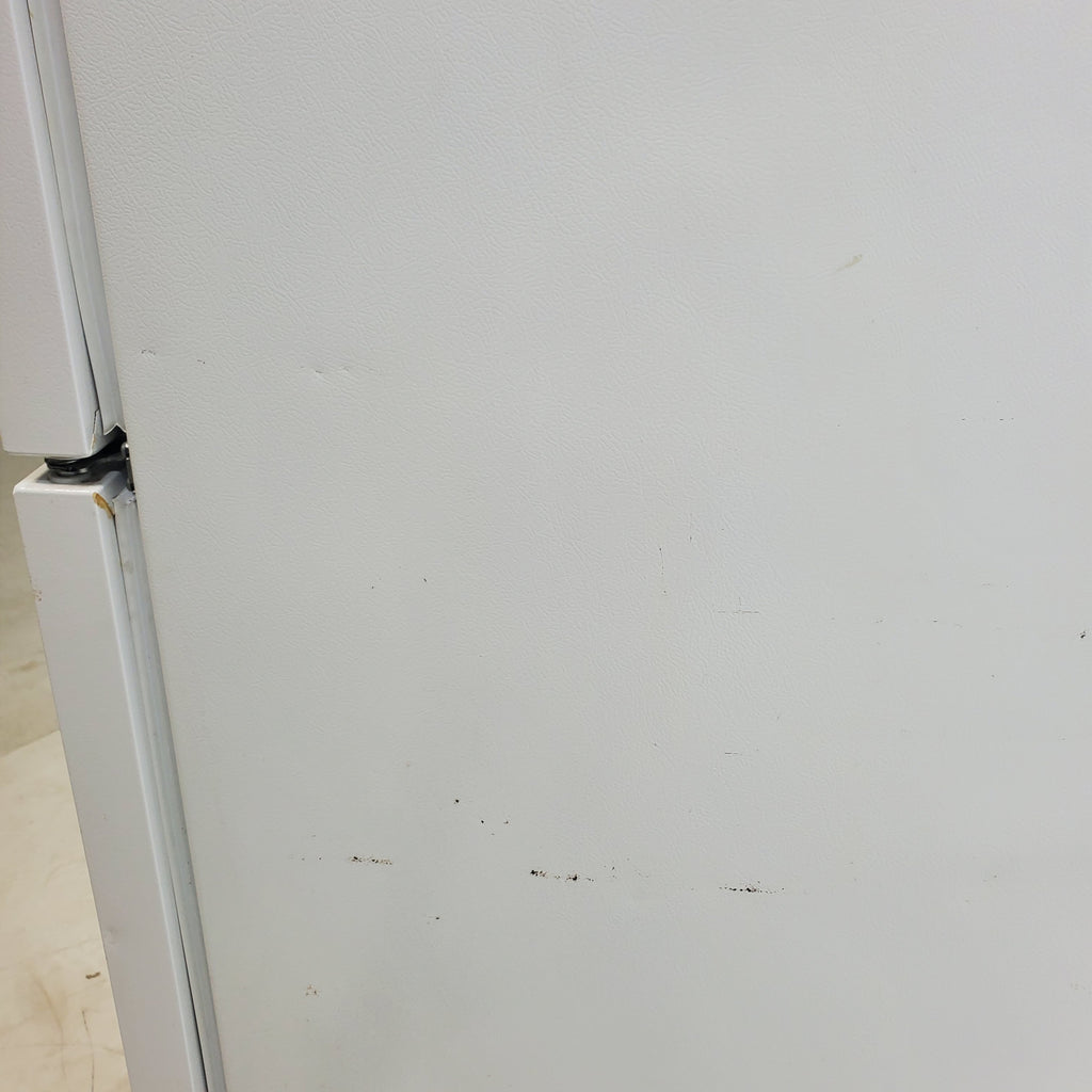 Pictures of White Frigidaire 16.5 cu. ft. Top Freezer Refrigerator with Reversible Doors - Certified Refurbished - Neu Appliance Outlet - Discount Appliance Outlet in Austin, Tx