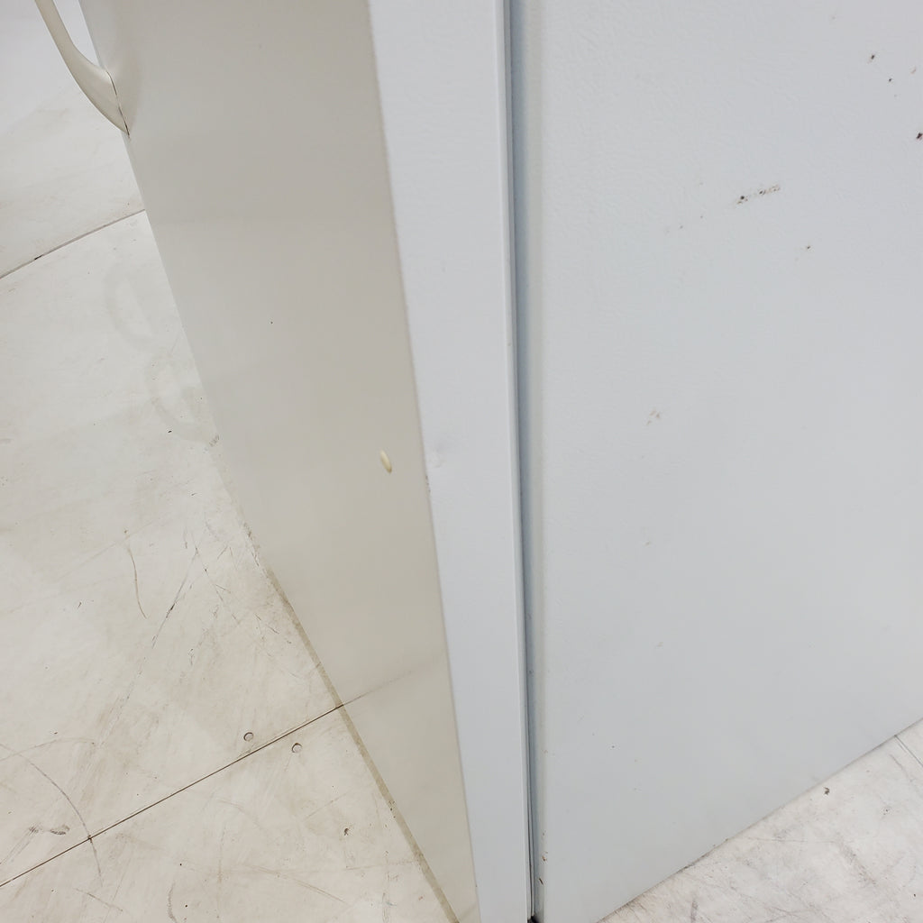 Pictures of White Frigidaire 16.5 cu. ft. Top Freezer Refrigerator with Reversible Doors - Certified Refurbished - Neu Appliance Outlet - Discount Appliance Outlet in Austin, Tx