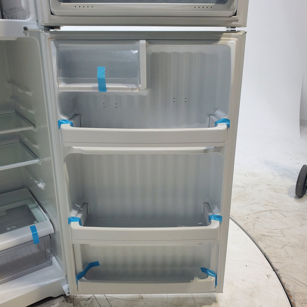 Pictures of White GE 18.2 cu. ft. Top Freezer Refrigerator with Reversible Hinges - Certified Refurbished - Neu Appliance Outlet - Discount Appliance Outlet in Austin, Tx