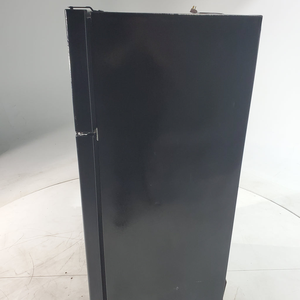 Pictures of Black GE 15.5 cu ft Capacity Top Freezer and Bottom Refrigerator with Adjustable Shelving - Certified Refurbished - Neu Appliance Outlet - Discount Appliance Outlet in Austin, Tx