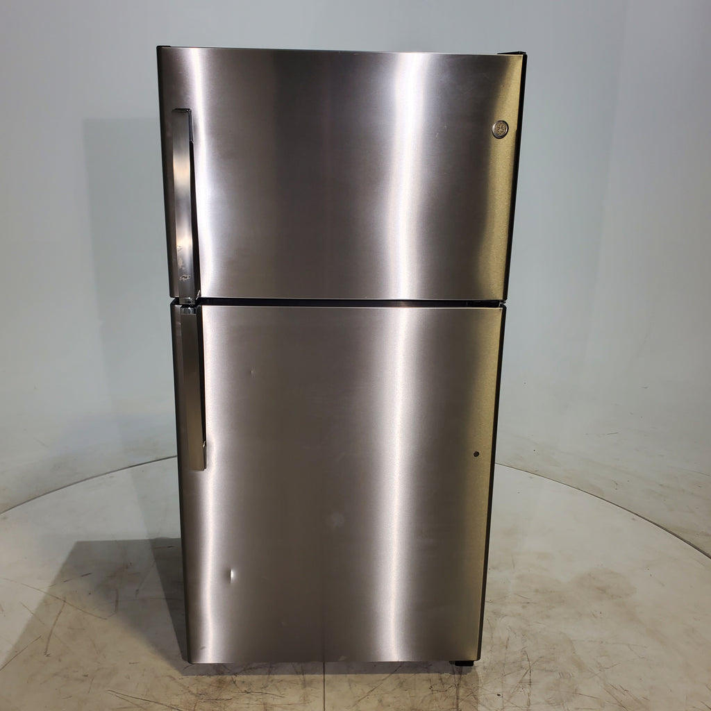 Pictures of Fingerprint Stainless Steel GE 21.9 cu. ft. Top Freezer Refrigerator with Garage Ready Technology - Scratch & Dent - Minor - Neu Appliance Outlet - Discount Appliance Outlet in Austin, Tx