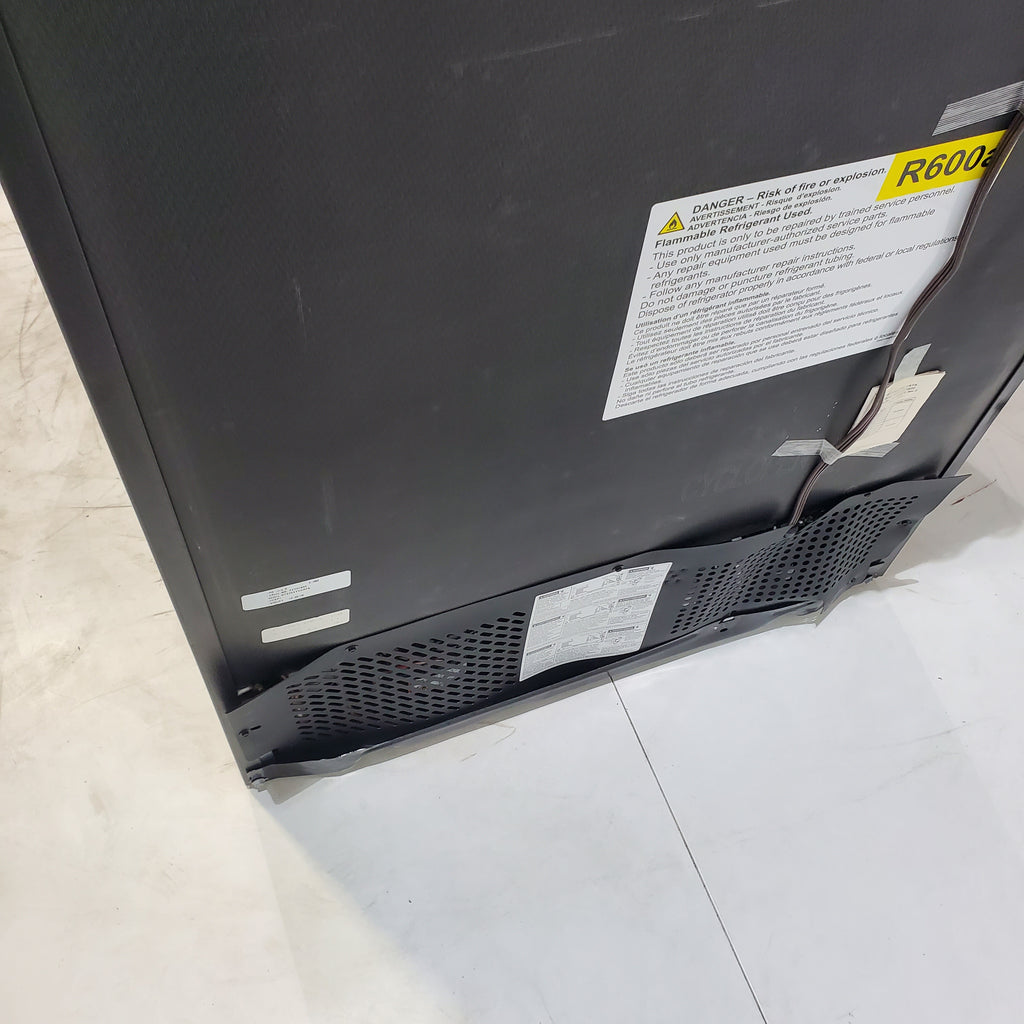 Pictures of Fingerprint Stainless Steel GE 21.9 cu. ft. Top Freezer Refrigerator with Garage Ready Technology - Scratch & Dent - Minor - Neu Appliance Outlet - Discount Appliance Outlet in Austin, Tx