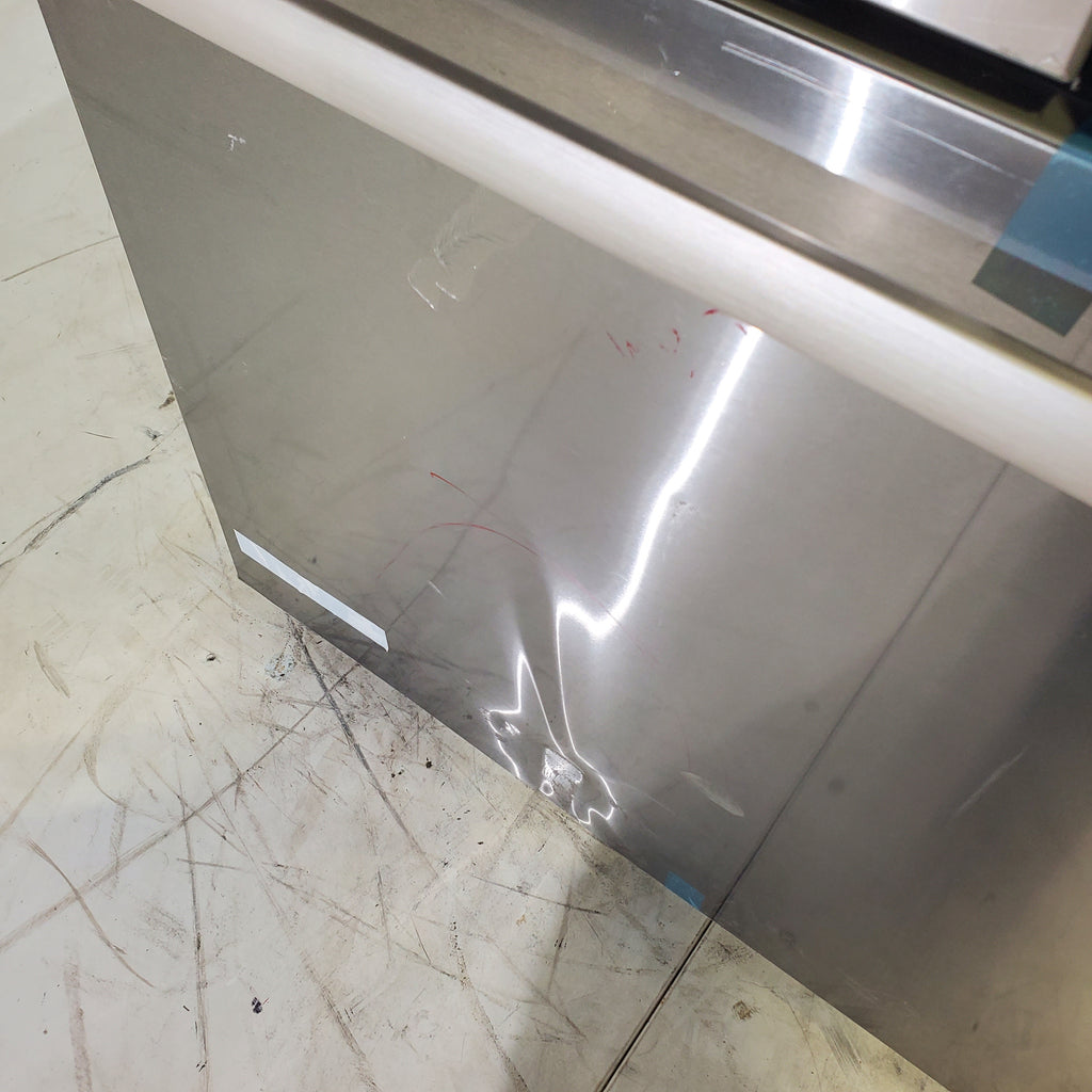 Pictures of Stainless Steel Counter Depth Bosch 500 Series 21.6 cu. ft. 3 Door French Door Refrigerator with Exterior Water and Ice - Scratch & Dent - Moderate - Neu Appliance Outlet - Discount Appliance Outlet in Austin, Tx