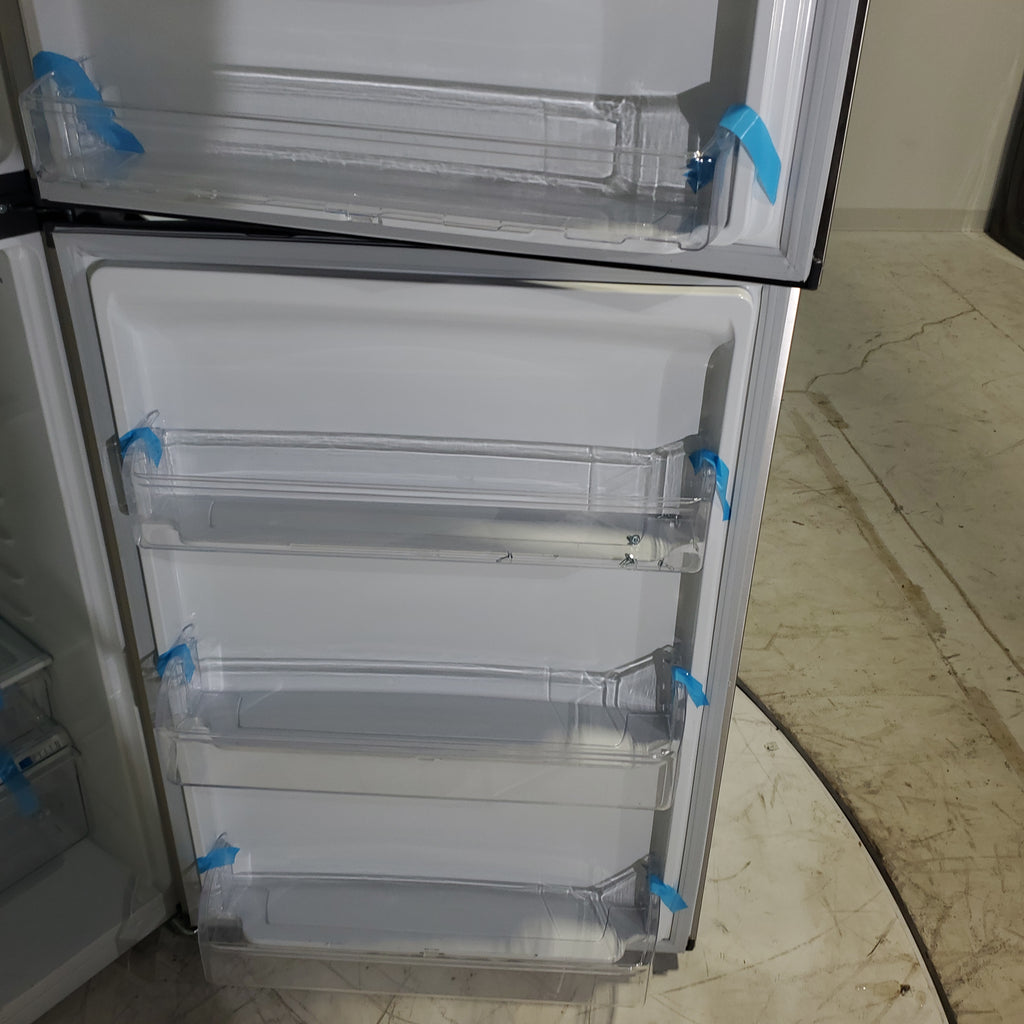 Pictures of 30" Wide EasyCare Stainless Steel Frigidaire 20.0 cu. ft. Top Freezer Refrigerator with EvepTemp Cooling System - Scratch & Dent - Minor - Neu Appliance Outlet - Discount Appliance Outlet in Austin, Tx