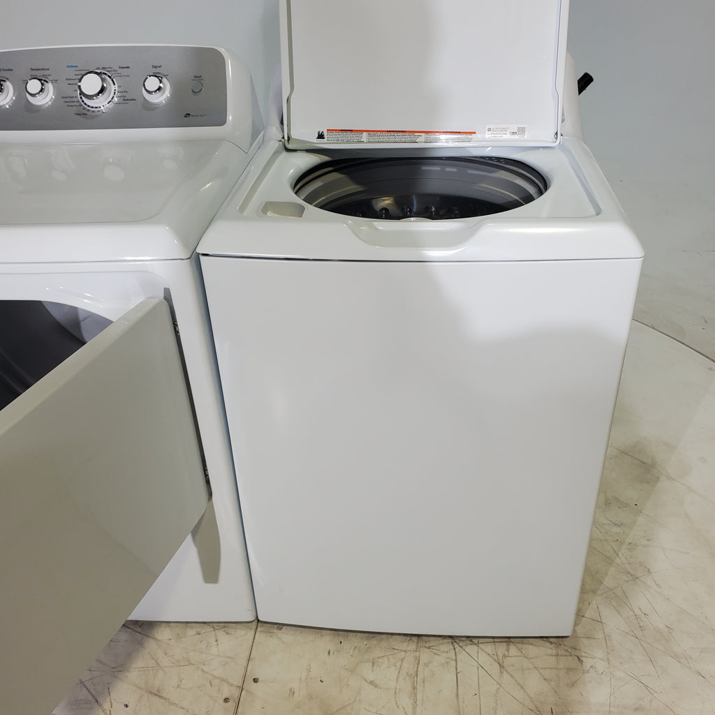 Pictures of ENERGY STAR GE. 4.2 cu. ft. Top Load Washing Machine with Stain Removal Guide and HE GE 7.2 cu. ft. Electric Dryer with HE Sensor Dry - Certified Refurbished - Neu Appliance Outlet - Discount Appliance Outlet in Austin, Tx