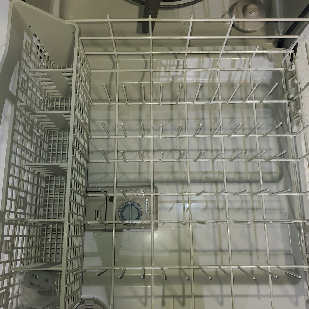 Pictures of Standard 24 in Width Stainless Steel ENERGY STAR Whirlpool Built In Dishwasher with 1-Hour Wash Cycle - Scratch & Dent - Minor - Neu Appliance Outlet - Discount Appliance Outlet in Austin, Tx