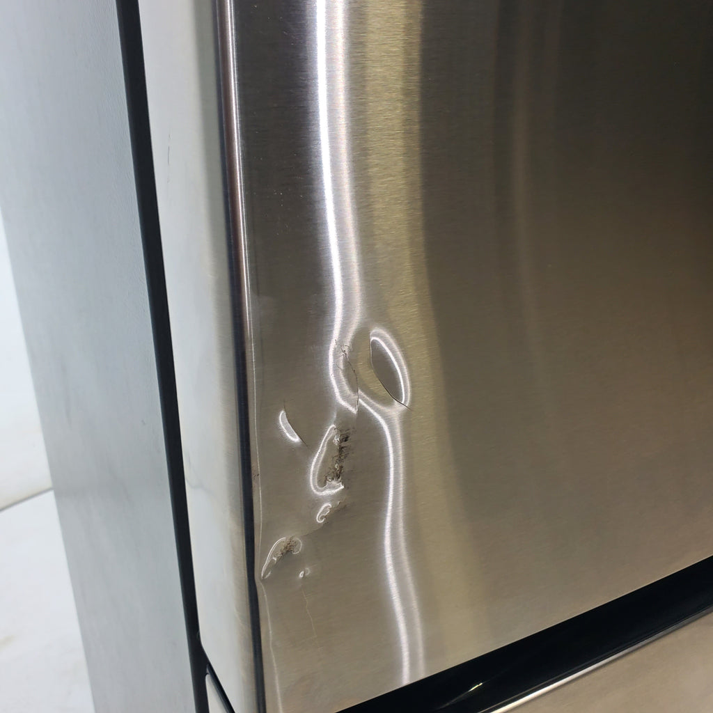 Pictures of 30 inch Wide Stainless Steel ENERGY STAR LG 20.2 cu. ft. Top Freezer Refrigerator with Reversible Door - Scratch and Dent - Minor - Neu Appliance Outlet - Discount Appliance Outlet in Austin, Tx