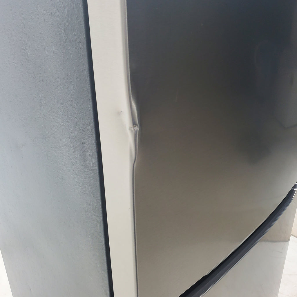 Pictures of 30" Wide Easy Care Stainless Steel Frigidaire 18.3 cu. ft. Top Freezer Bottom Refrigerator with EvenTemp Cooling System - Scratch and Dent - Moderate - Neu Appliance Outlet - Discount Appliance Outlet in Austin, Tx