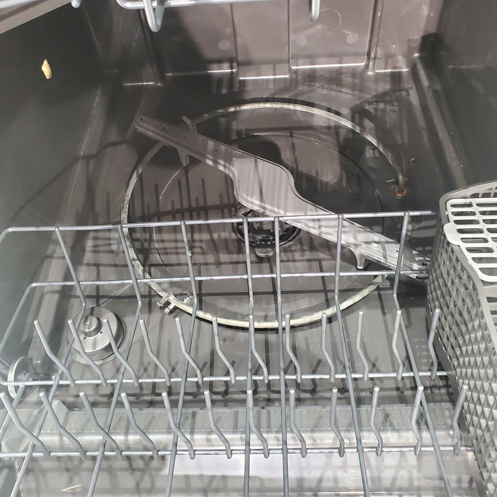 Pictures of 24 in. Stainless Steel Frigidaire Front Control Built-In Dishwasher with Three Spray Arms - Scratch & Dent - Minor - Neu Appliance Outlet - Discount Appliance Outlet in Austin, Tx