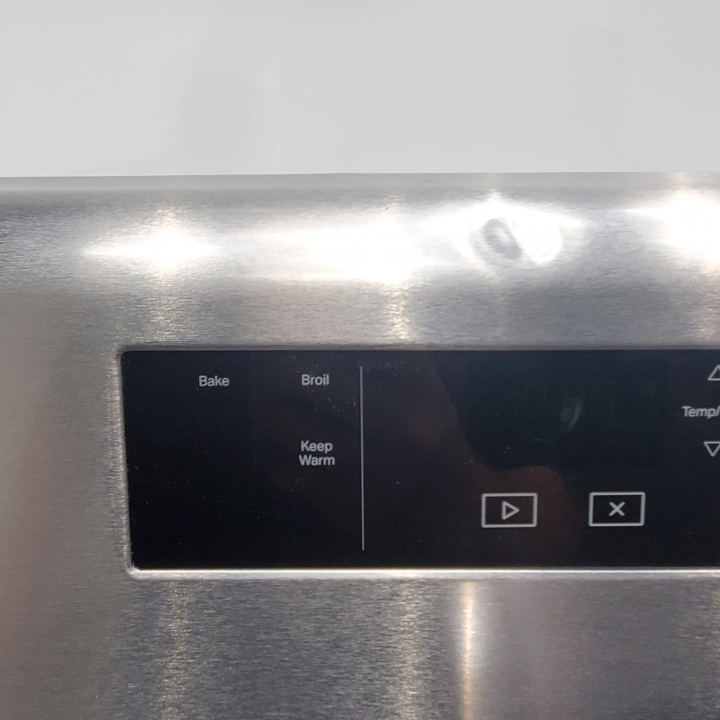 Pictures of Whirlpool Stainless Steel 5.3 cu ft Electric Range with 4 Radiant Elements and a Dual Element - Certified Refurbished - Neu Appliance Outlet - Discount Appliance Outlet in Austin, Tx