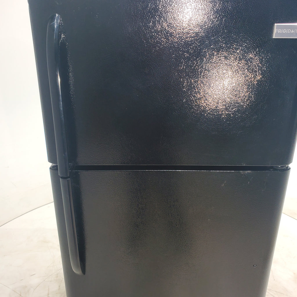 Pictures of 30" Wide Frigidaire 18 cu ft Black Top Freezer and Bottom Refrigerator with Store-More Humidity Controlled Crisper Drawers - Certified Refurbished - Neu Appliance Outlet - Discount Appliance Outlet in Austin, Tx