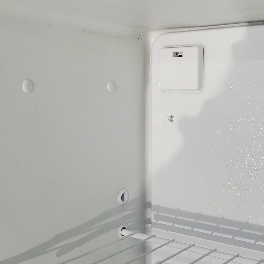 Pictures of 30" Wide Frigidaire 18 cu ft White Top Freezer and Bottom Refrigerator with Store-More Humidity Controlled Crisper Drawers - Certified Refurbished - Neu Appliance Outlet - Discount Appliance Outlet in Austin, Tx