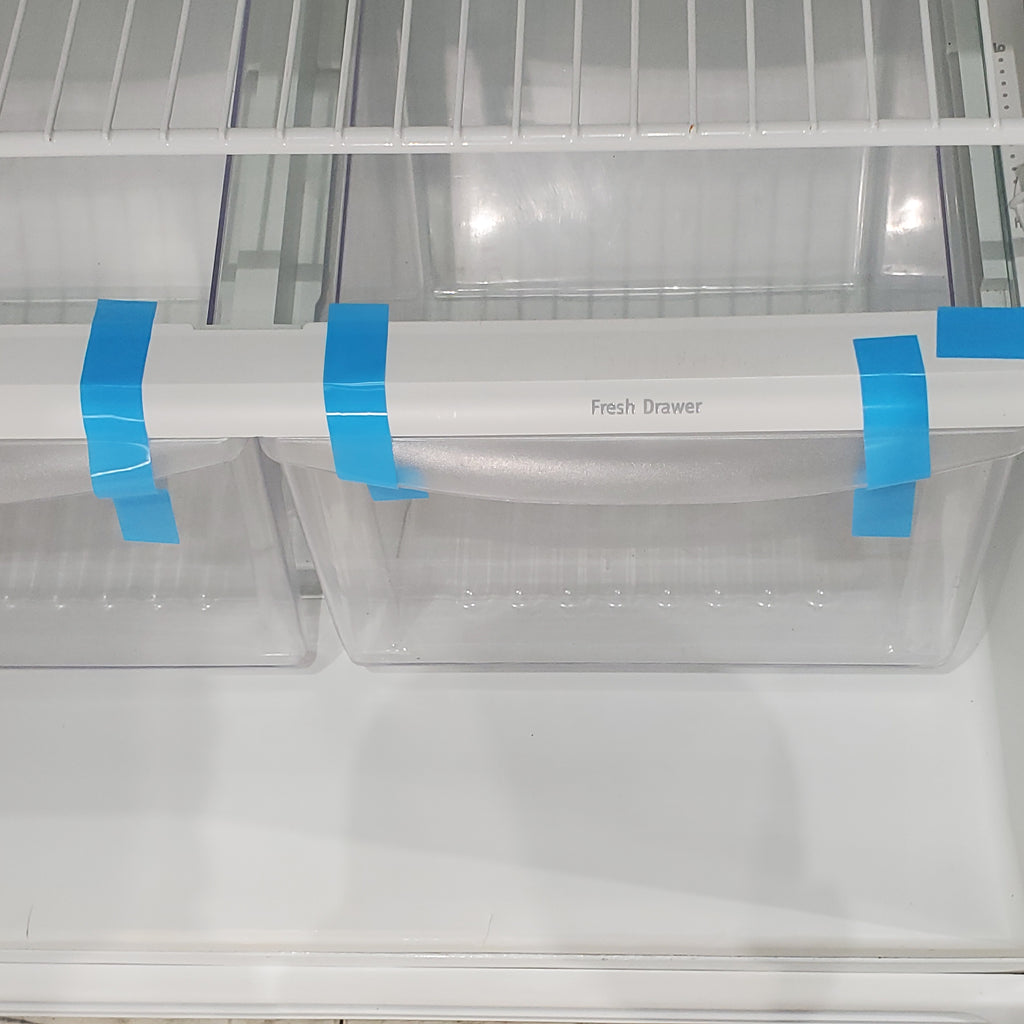 Pictures of 30" Wide Frigidaire 18 cu ft White Top Freezer and Bottom Refrigerator with Store-More Humidity Controlled Crisper Drawers - Certified Refurbished - Neu Appliance Outlet - Discount Appliance Outlet in Austin, Tx