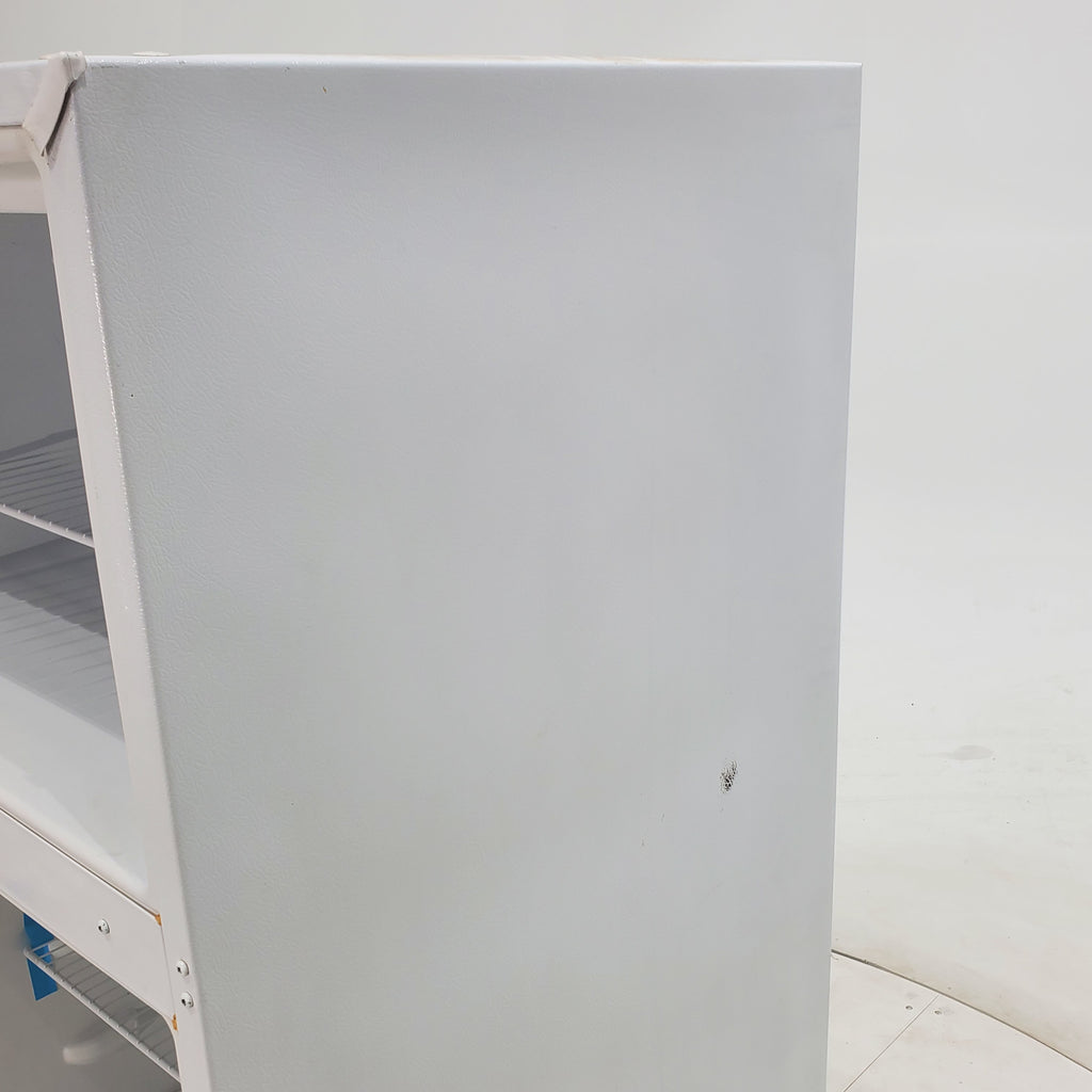 Pictures of 30" Wide Frigidaire 18 cu ft White Top Freezer and Bottom Refrigerator with Store-More Humidity Controlled Crisper Drawers - Certified Refurbished - Neu Appliance Outlet - Discount Appliance Outlet in Austin, Tx