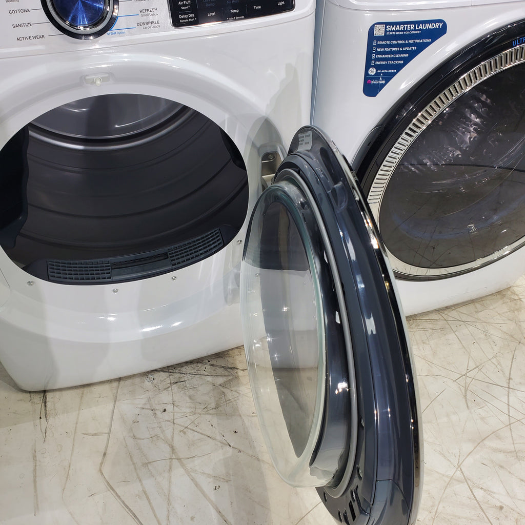 Pictures of GE ENERGY STAR 4.8 cu. ft. Capacity Smart Front Load  Washer with UltraFresh Vent System with OdorBlock  and GE ENERGY STAR 7.8 cu. ft. Capacity Smart Front Load Gas Dryer with Steam and Sanitize Cycle - Scratch and Dent Minor - Neu Appliance Outlet - Discount Appliance Outlet in Austin, Tx