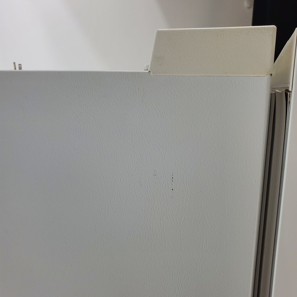 Pictures of Samsung White 18 cu. ft. ENERGY STAR Top Freezer Refrigerator with FlexZone - Certified Refurbished - Neu Appliance Outlet - Discount Appliance Outlet in Austin, Tx