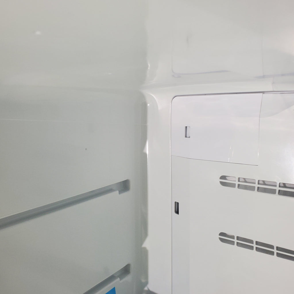 Pictures of White Frigidaire 18.3 cu. ft. Top Freezer Refrigerator with Garage-Ready Design - Scratch & Dent - Minor - Neu Appliance Outlet - Discount Appliance Outlet in Austin, Tx