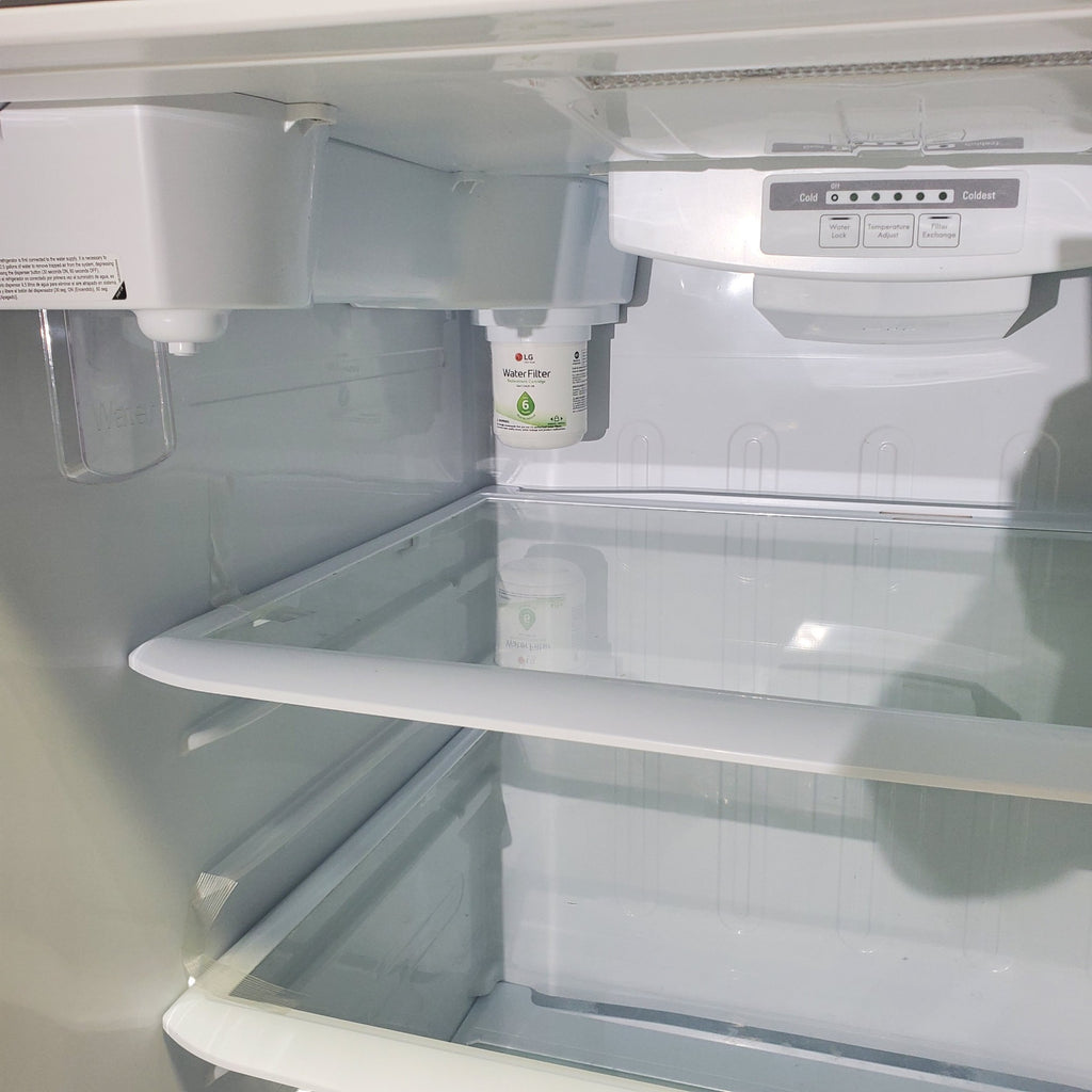 Pictures of 33" Wide 24 cu ft Top Freezer Refrigerator with Internal Water Dispenser and LED Lighting - Scratch & Dent - Minor - Neu Appliance Outlet - Discount Appliance Outlet in Austin, Tx