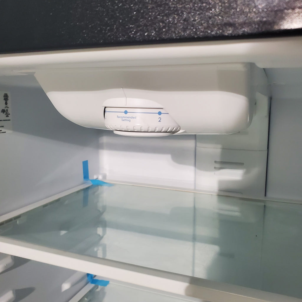 Pictures of Black Kenmore 21 cu ft Top Freezer Refrigerator with Adjustable Shelving - Certified Refurbished (Copy) - Neu Appliance Outlet - Discount Appliance Outlet in Austin, Tx