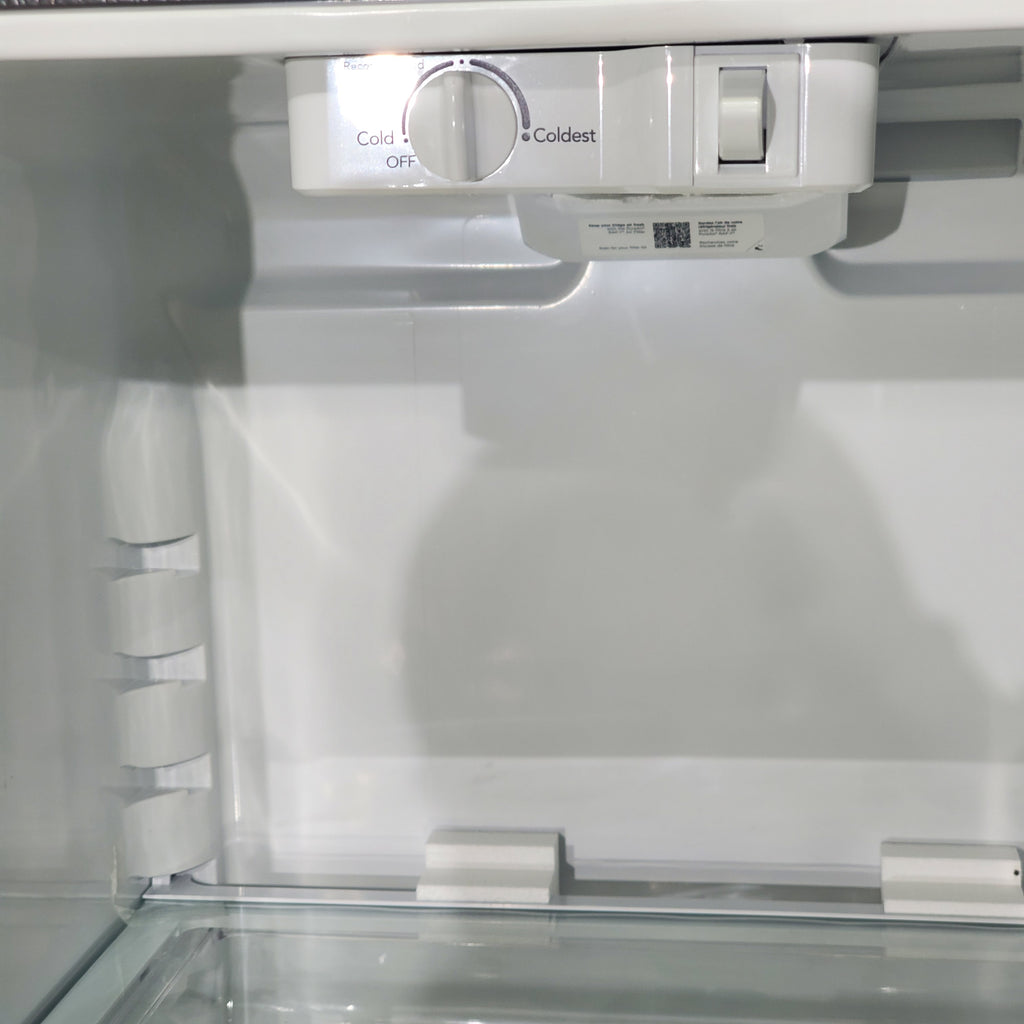 Pictures of 30" Wide Frigidaire Stainless Steel 20 cu ft Top Freezer Refrigerator with EvenTemp™ Cooling System - Scratch & Dent - Minor - Neu Appliance Outlet - Discount Appliance Outlet in Austin, Tx