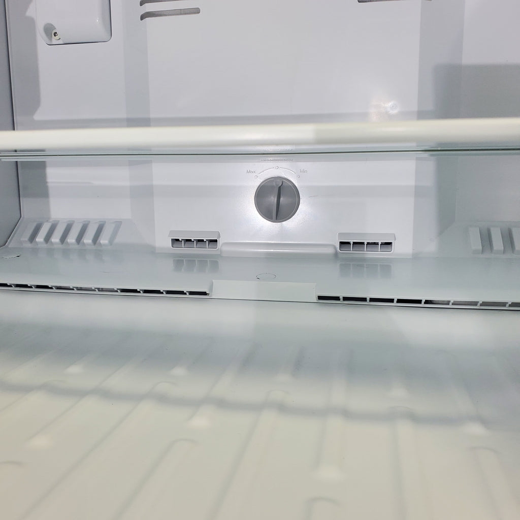 Pictures of 28" Wide Whirlpool 18 cu ft Capacity Refrigerator with LED Interior Lighting - Scratch & Dent - Minor - Neu Appliance Outlet - Discount Appliance Outlet in Austin, Tx