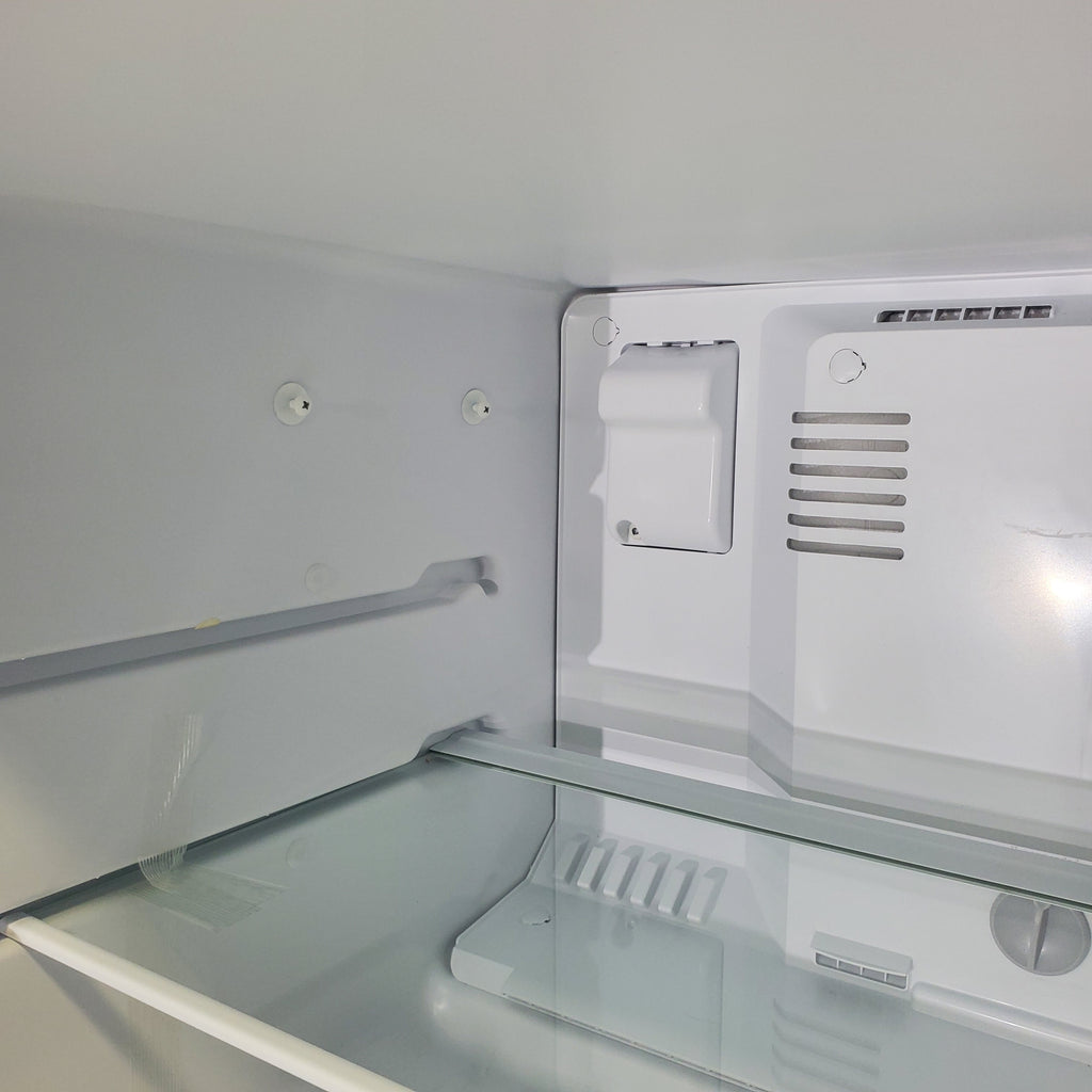 Pictures of 28" Wide Whirlpool 18 cu ft Capacity Refrigerator with LED Interior Lighting - Scratch & Dent - Minor - Neu Appliance Outlet - Discount Appliance Outlet in Austin, Tx