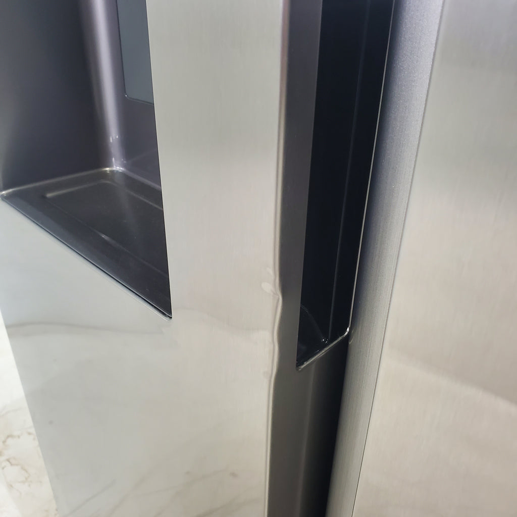 Pictures of Fingerprint Resistant Stainless Steel ENERGY STAR Samsung 27.4 cu. ft. Side by Side Refrigerator with Exterior Water and Ice Dispenser - Scratch & Dent - Minor - Neu Appliance Outlet - Discount Appliance Outlet in Austin, Tx