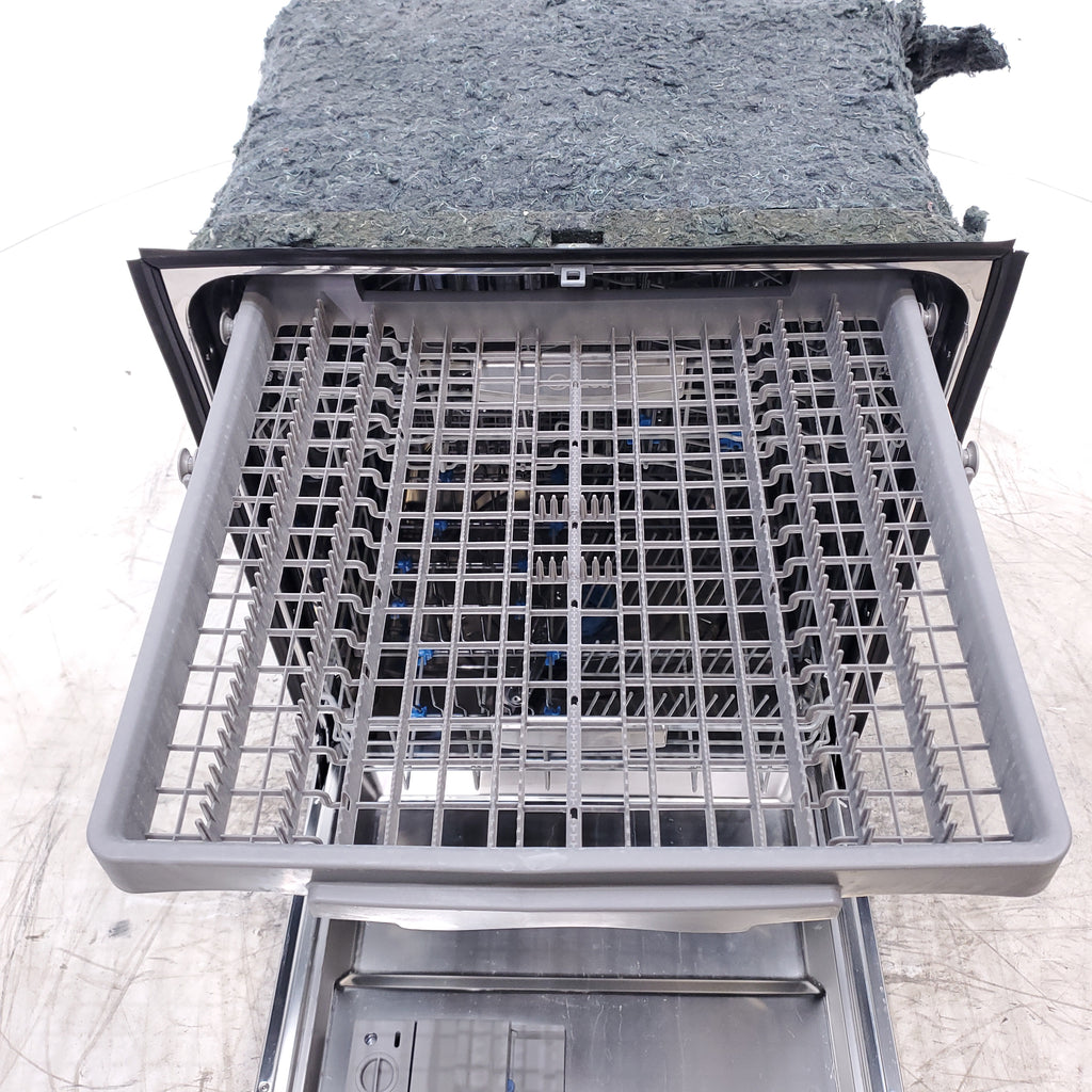 Pictures of Anti-Fingerprint Stainless Steel ENERGY STAR Midea 24 in. Top Control Dishwasher with 3rd Rack - Scratch & Dent - Moderate - Neu Appliance Outlet - Discount Appliance Outlet in Austin, Tx