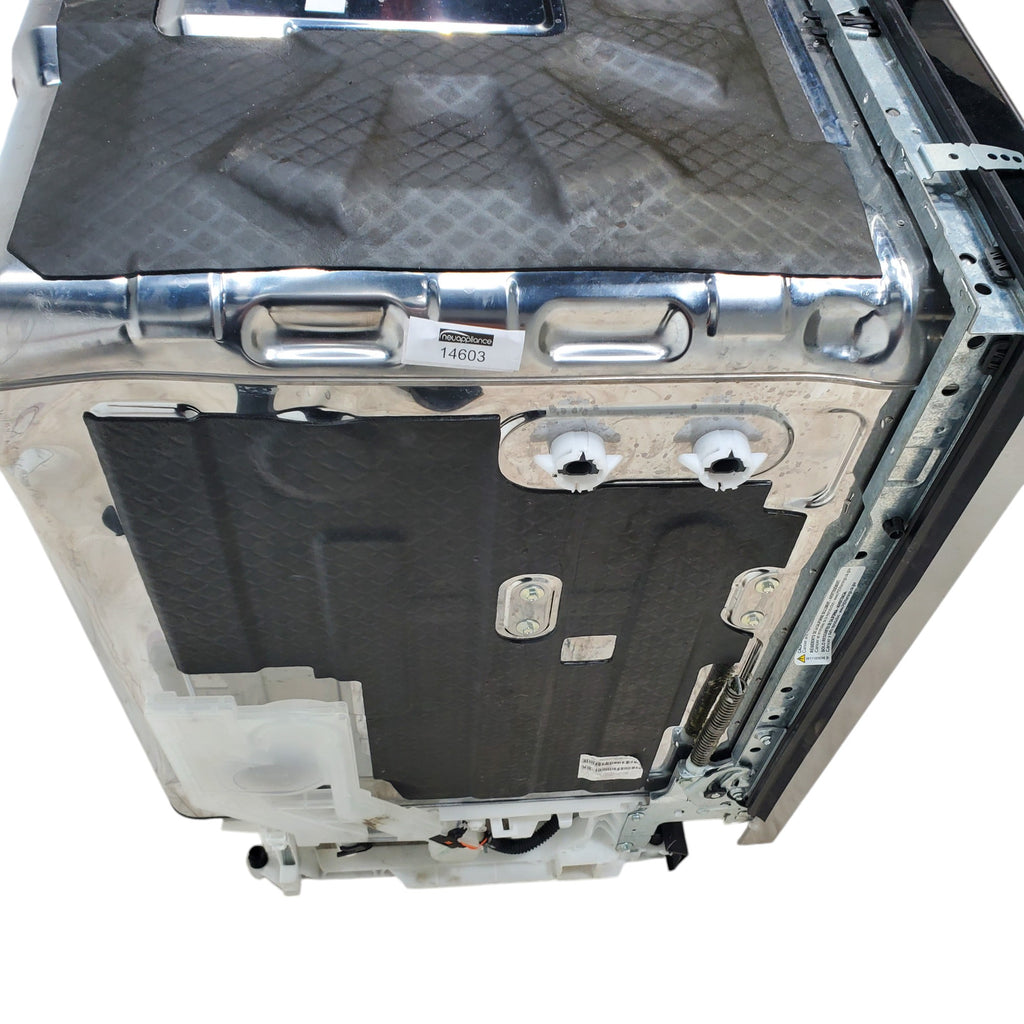 Pictures of Standard 24 in. Fingerprint Resistant Whirlpool Built In Dishwasher with 3rd Rack - Scratch & Dent - Minor - Neu Appliance Outlet - Discount Appliance Outlet in Austin, Tx