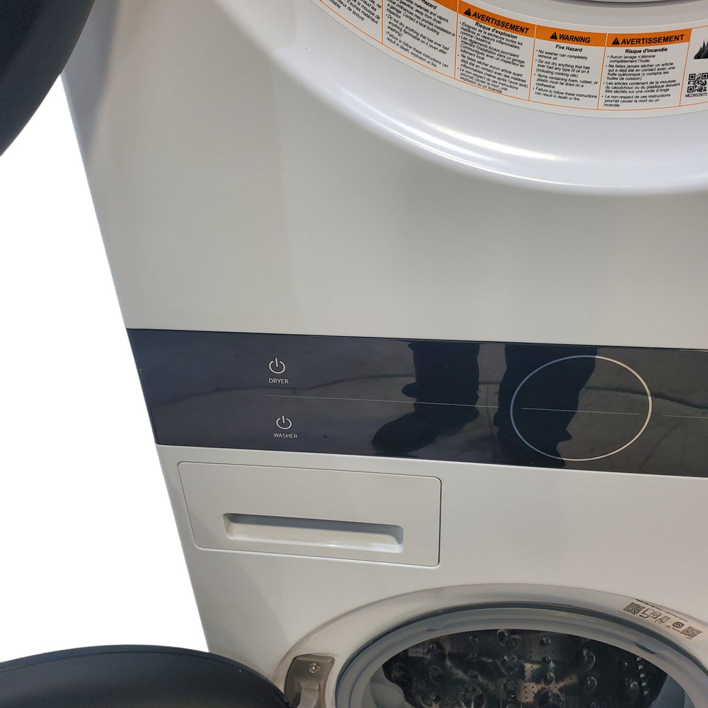 Pictures of LG Compact Single Unit LG WashTower™ with Center Control™ 2.4 cu.ft. Front Load Washer and 4.2 cu.ft. Electric Ventless HeatPump™ Dryer - Open Box - Neu Appliance Outlet - Discount Appliance Outlet in Austin, Tx