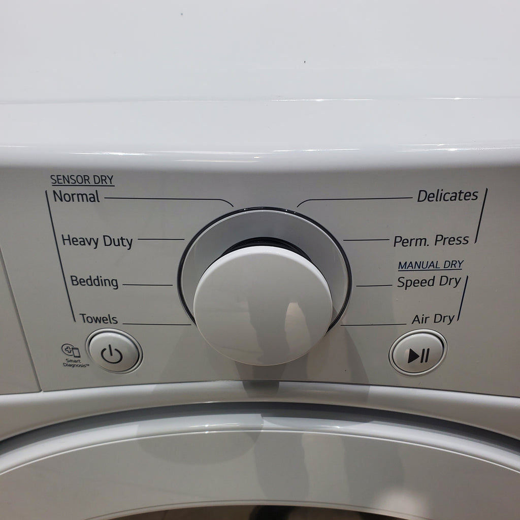 Pictures of LG 4.5 cu. ft. Ultra Large Capacity ENERGY STAR Front Load Washer in White with 6Motion™ Technology - Open Box - Neu Appliance Outlet - Discount Appliance Outlet in Austin, Tx