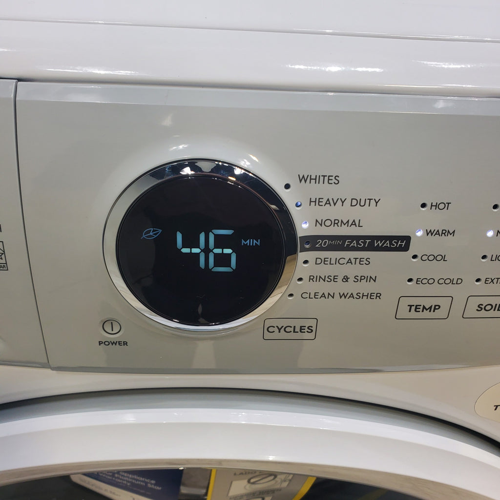 Pictures of Electrolux 300 Series 4.4 Cu. Ft. Front Load Washer with LuxCare® Wash System - Scratch & Dent - Minor - Neu Appliance Outlet - Discount Appliance Outlet in Austin, Tx