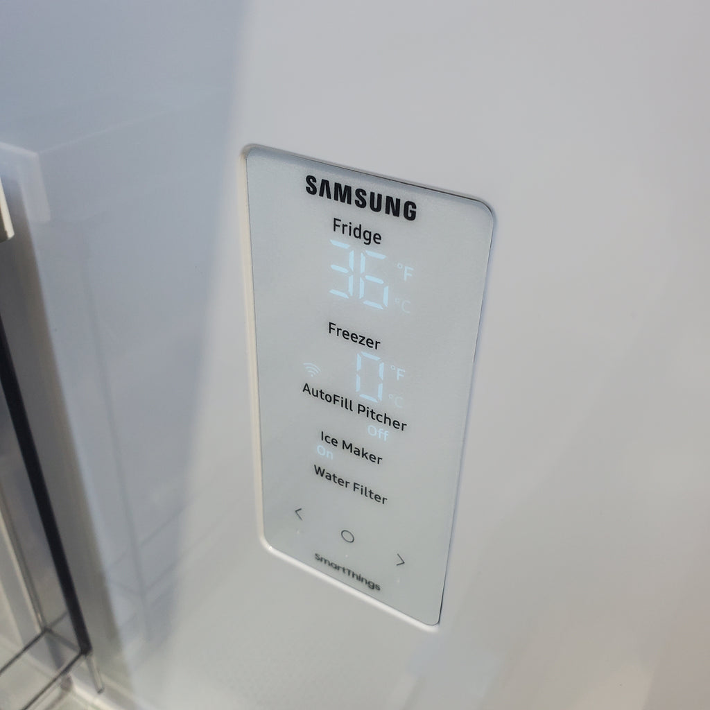 Pictures of Samsung Bespoke 3-Door French Door Refrigerator (30 cu. ft.) with Beverage Center™ in White Glass - Open Box - Neu Appliance Outlet - Discount Appliance Outlet in Austin, Tx